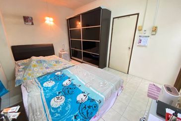 (SPACIOUS)(FULLY EXTENDED) Renovated 2 Storey Terrace Damai Bakti, Alam Damai Cheras