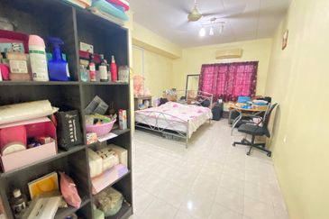 (SPACIOUS)(FULLY EXTENDED) Renovated 2 Storey Terrace Damai Bakti, Alam Damai Cheras