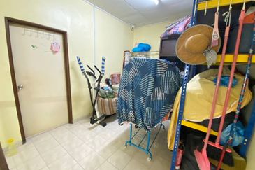 (SPACIOUS)(FULLY EXTENDED) Renovated 2 Storey Terrace Damai Bakti, Alam Damai Cheras
