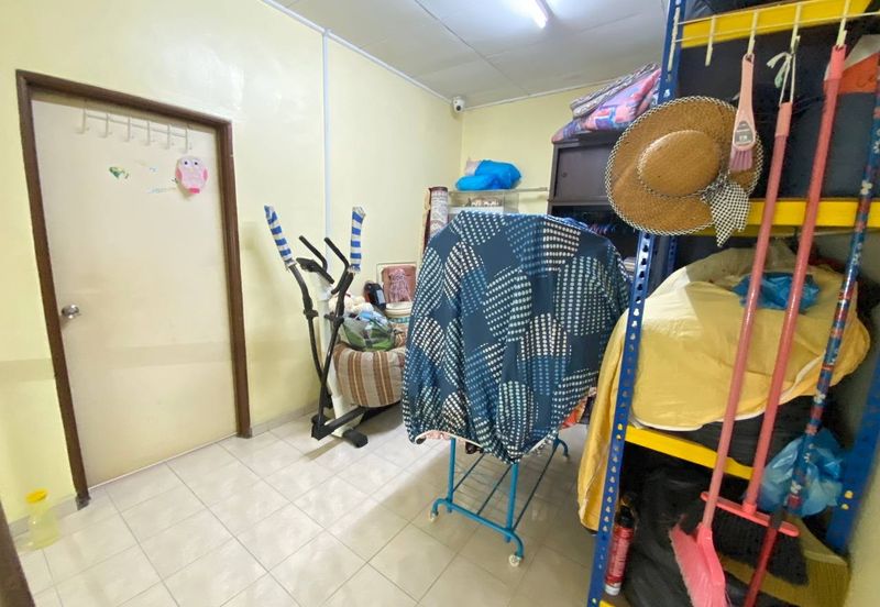 (SPACIOUS)(FULLY EXTENDED) Renovated 2 Storey Terrace Damai Bakti, Alam Damai Cheras
