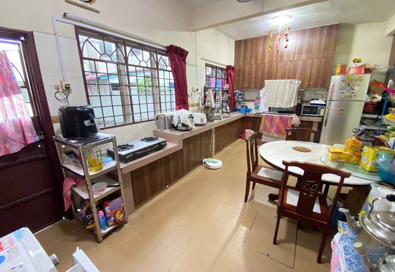 (SPACIOUS)(FULLY EXTENDED) Renovated 2 Storey Terrace Damai Bakti, Alam Damai Cheras