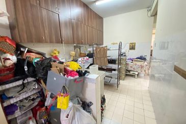 (SPACIOUS)(FULLY EXTENDED) Renovated 2 Storey Terrace Damai Bakti, Alam Damai Cheras