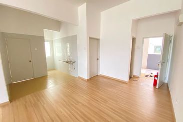 (GATED GUARDED) Apartment Residensi Anggerik Wira, Hulu Langat Selangor