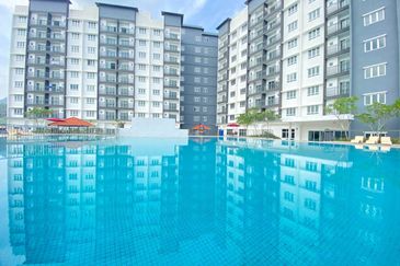 (GATED GUARDED) Apartment Residensi Anggerik Wira, Hulu Langat Selangor