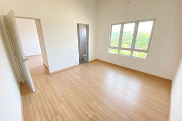 (GATED GUARDED) Apartment Residensi Anggerik Wira, Hulu Langat Selangor