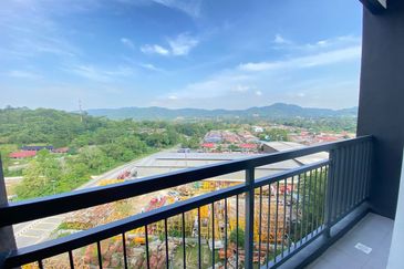 (GATED GUARDED) Apartment Residensi Anggerik Wira, Hulu Langat Selangor