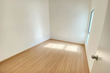 (GATED GUARDED) Apartment Residensi Anggerik Wira, Hulu Langat Selangor