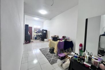 (INTERMEDIATE) Single Storey Terrace Jalan Merbuk Taman Bentara, Telok Panglima Garang