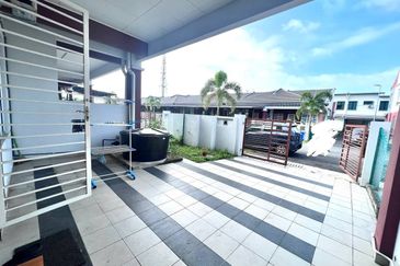 (INTERMEDIATE) Single Storey Terrace Jalan Merbuk Taman Bentara, Telok Panglima Garang