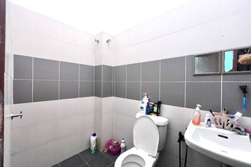 (INTERMEDIATE) Single Storey Terrace Jalan Merbuk Taman Bentara, Telok Panglima Garang