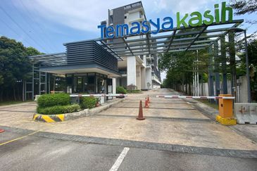 (GATED GUARDED)(BALCONY) Temasya Kasih Condominium, Glenmarie Shah Alam