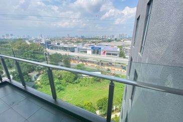 (GATED GUARDED)(BALCONY) Temasya Kasih Condominium, Glenmarie Shah Alam