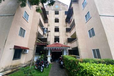 (LOWCOST) Flat Taman Puncak Kinrara 2 Puchong Selangor