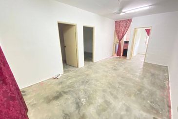 (LOWCOST) Flat Taman Puncak Kinrara 2 Puchong Selangor