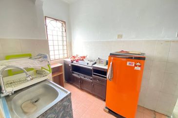 (LOWCOST) Flat Taman Puncak Kinrara 2 Puchong Selangor