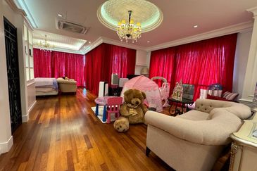 (PRIVATE ELEVATOR)(FULLY FURNISHED) Corner Lot 3.5 Storey Superlink Terrace With Private Elevator Duta Villa @ Setia Alam