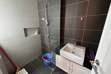 (PRIVATE ELEVATOR)(FULLY FURNISHED) Corner Lot 3.5 Storey Superlink Terrace With Private Elevator Duta Villa @ Setia Alam