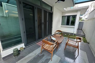 (RENOVATED) 3 Storey Bungalow @ Casabella, Kota Damansara PJ (Type D)