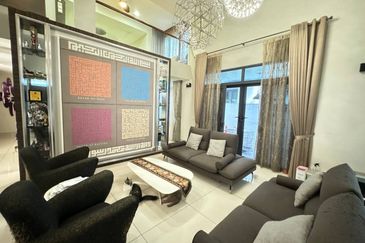 (RENOVATED) 3 Storey Bungalow @ Casabella, Kota Damansara PJ (Type D)