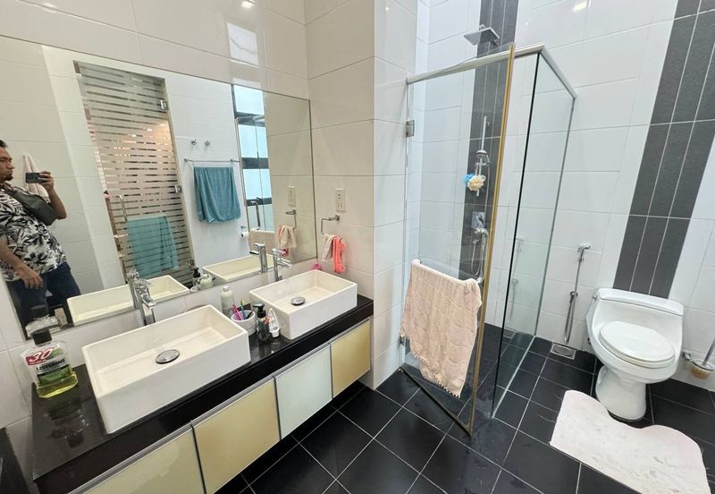 (RENOVATED) 3 Storey Bungalow @ Casabella, Kota Damansara PJ (Type D)