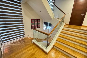 (RENOVATED) 3 Storey Bungalow @ Casabella, Kota Damansara PJ (Type D)