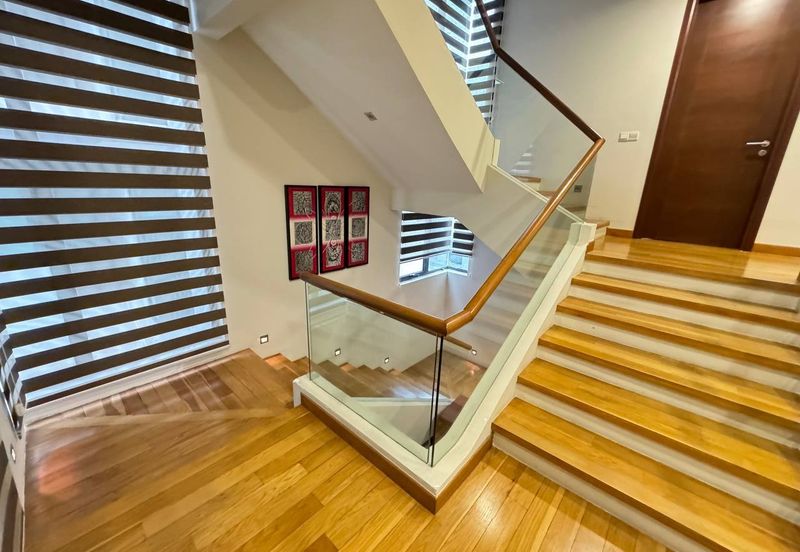 (RENOVATED) 3 Storey Bungalow @ Casabella, Kota Damansara PJ (Type D)