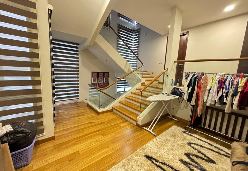 (RENOVATED) 3 Storey Bungalow @ Casabella, Kota Damansara PJ (Type D)