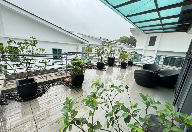 (RENOVATED) 3 Storey Bungalow @ Casabella, Kota Damansara PJ (Type D)