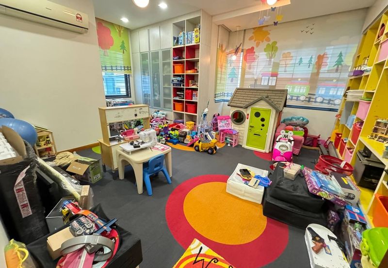 (RENOVATED) 3 Storey Bungalow @ Casabella, Kota Damansara PJ (Type D)