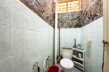 (BUMI LOT) Double Storey Terrace, Lorong Gugusan Alam, Bandar Puncak Alam