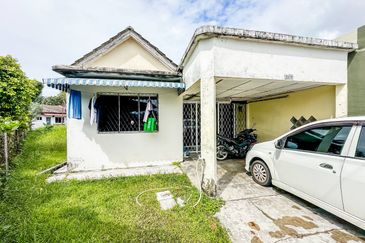 (CORNER LOT) Single Storey Terrace, Taman Rasah Jaya, Seremban