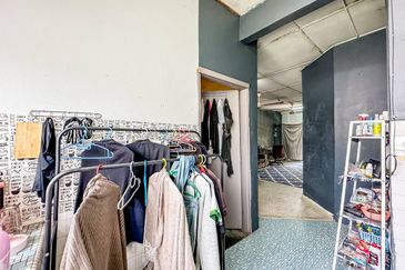 (CORNER LOT) Single Storey Terrace, Taman Rasah Jaya, Seremban