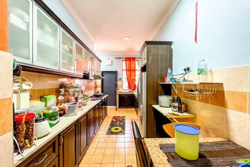 (RENOVATED) Single Storey Terrace Taman Ixora, Bandar Baru Salak Tinggi Sepang