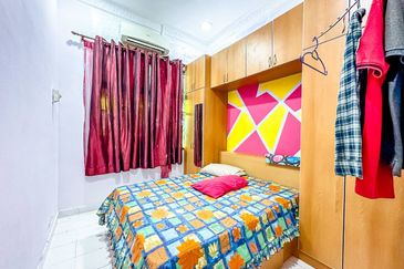 (RENOVATED) Single Storey Terrace Taman Ixora, Bandar Baru Salak Tinggi Sepang