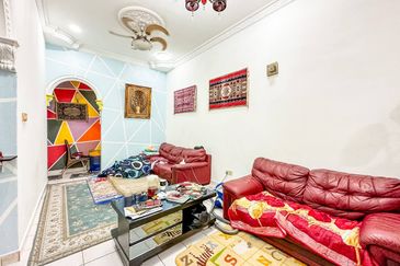 (RENOVATED) Single Storey Terrace Taman Ixora, Bandar Baru Salak Tinggi Sepang