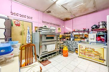 (RENOVATED) 2 Storey Terrace, Taman Sri Haneco, Semenyih