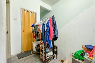 (RENOVATED) 2 Storey Terrace, Taman Sri Haneco, Semenyih