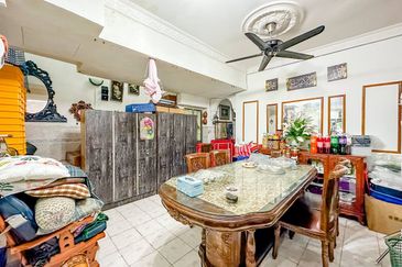 (RENOVATED) 2 Storey Terrace, Taman Sri Haneco, Semenyih