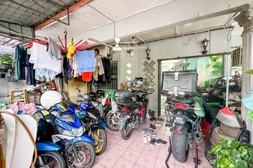 (RENOVATED) 2 Storey Terrace, Taman Sri Haneco, Semenyih