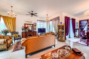 (GATED GUARDED) Corner Lot 2 Storey Bungalow Frangipani Villas, Laman Cempaka, Kota Seriemas