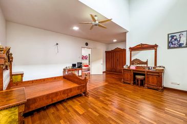 (GATED GUARDED) Corner Lot 2 Storey Bungalow Frangipani Villas, Laman Cempaka, Kota Seriemas