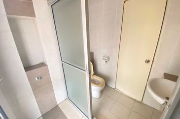 (GATED GUARDED) Corner Lot 2 Storey Terrace Setia Indah Setia Alam, Selangor