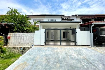 (RENOVATED) 2 Storey Terrace House Taman Asa Jaya, Kajang