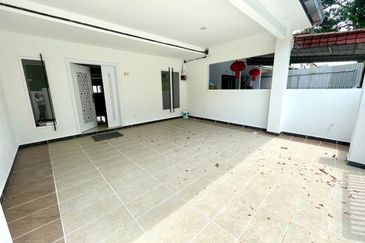 (RENOVATED) 2 Storey Terrace House Taman Asa Jaya, Kajang