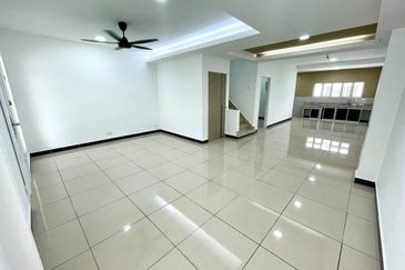 (RENOVATED) 2 Storey Terrace House Taman Asa Jaya, Kajang