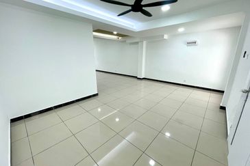 (RENOVATED) 2 Storey Terrace House Taman Asa Jaya, Kajang
