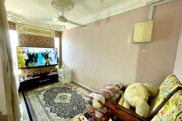 ( FULLY EXTENDED) Intermediate 2 Storey Taman Kantan Permai, Kajang