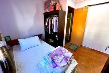 ( FULLY EXTENDED) Intermediate 2 Storey Taman Kantan Permai, Kajang