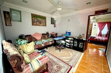 ( FULLY EXTENDED) Intermediate 2 Storey Taman Kantan Permai, Kajang