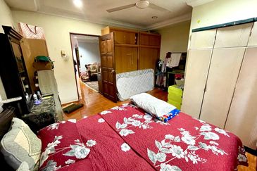 ( FULLY EXTENDED) Intermediate 2 Storey Taman Kantan Permai, Kajang